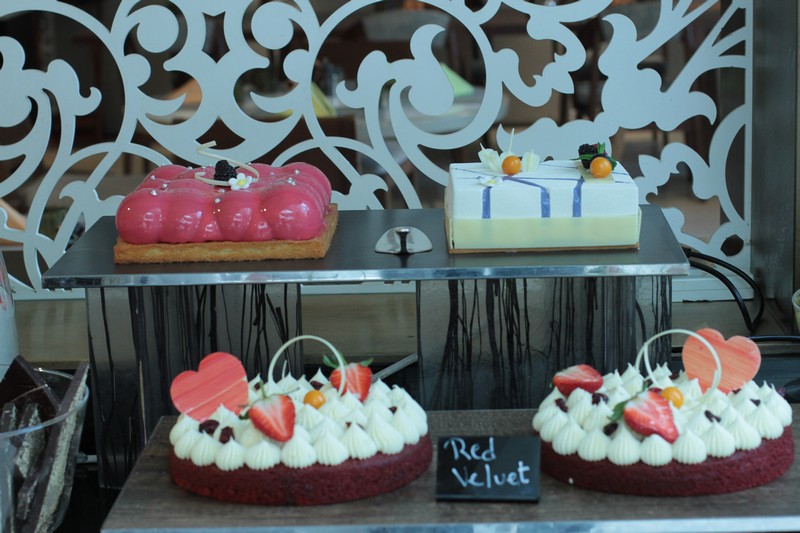 Sunday Buffet at Kempinski Summerland Hotel
